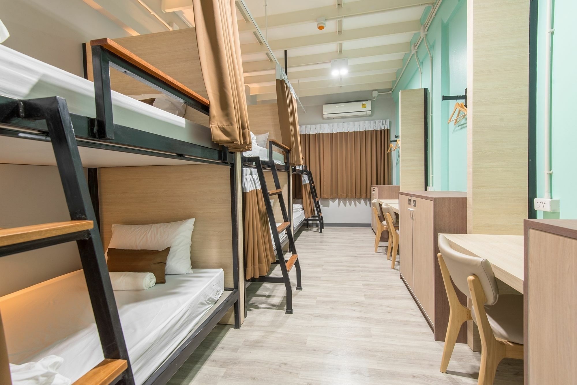 Siam Stadium Hostel Bangkok Exterior photo